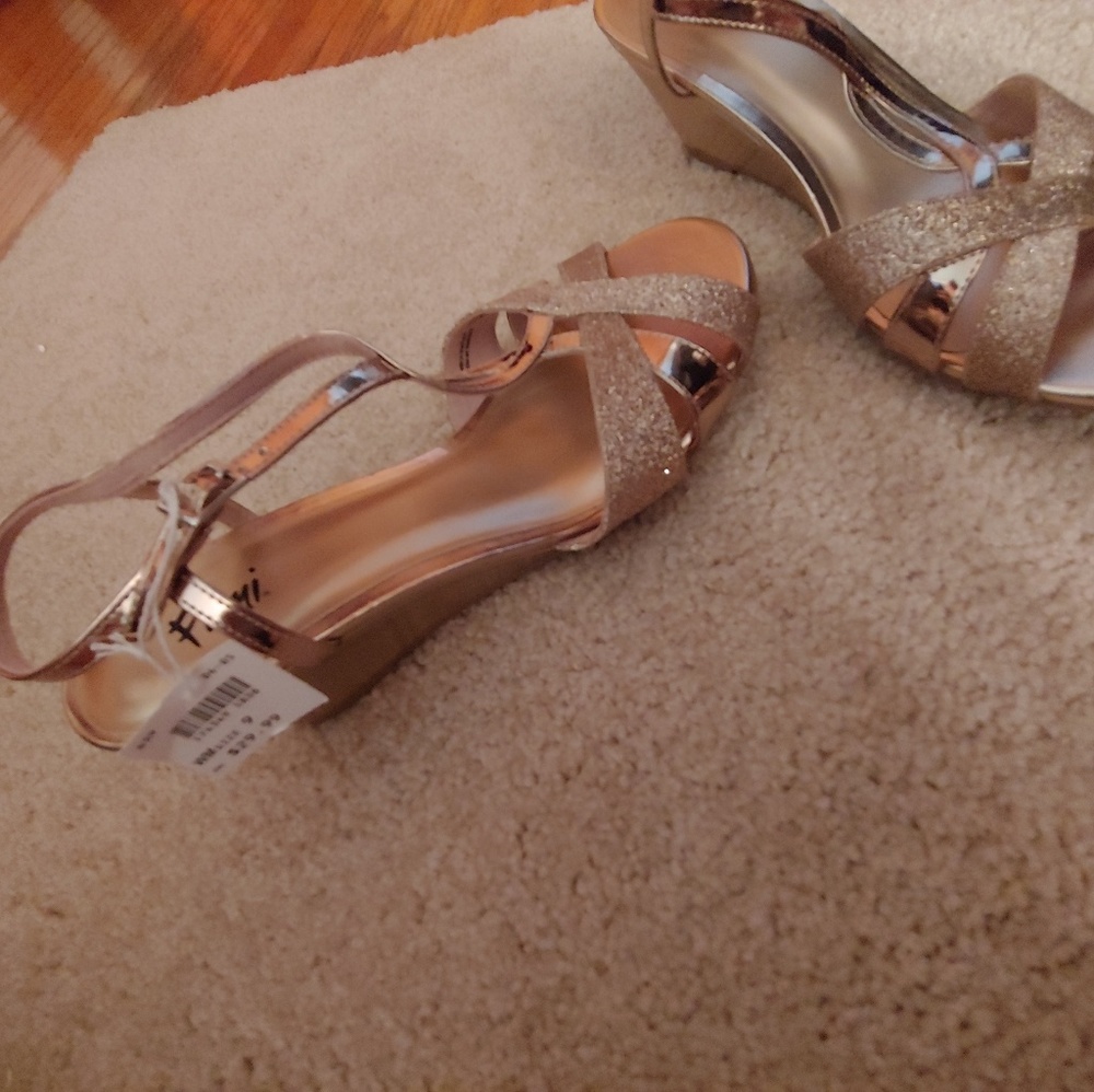 Short heels - Picture 2 of 8